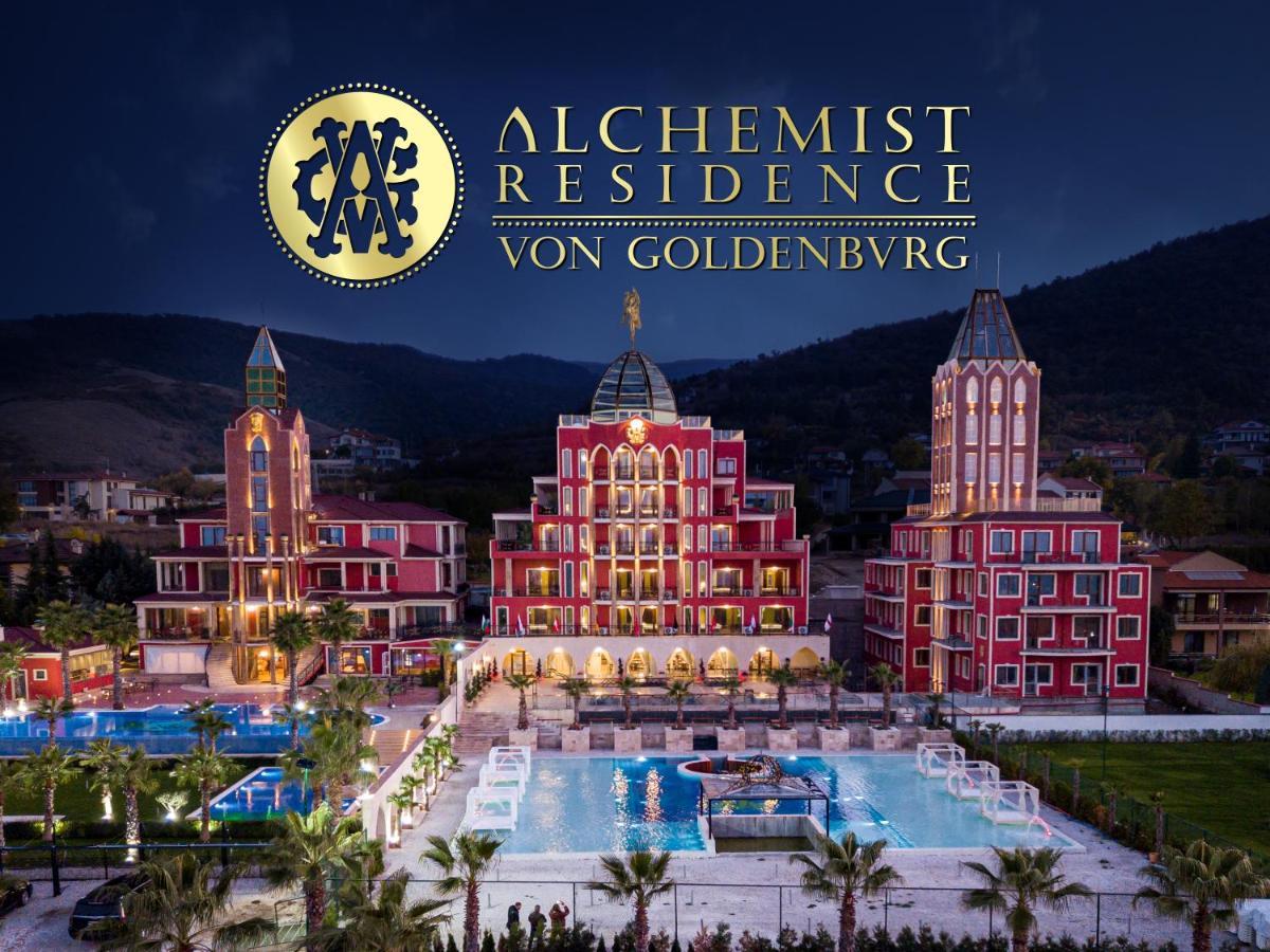 Alchemist Residence Von Goldenburg Belashtitsa Buitenkant foto